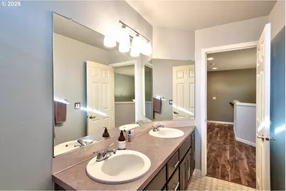 1943 NE 51st Ave, Hillsboro, OR 97124 - Photo 38