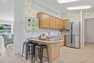 3231 NE Holland Ct, Portland, OR 97211 - Photo 10