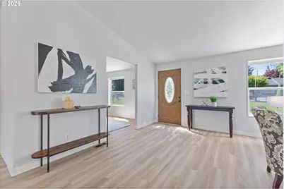 3231 NE Holland Ct, Portland, OR 97211 - Photo 2