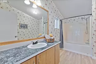 3231 NE Holland Ct, Portland, OR 97211 - Photo 20