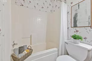 3231 NE Holland Ct, Portland, OR 97211 - Photo 28