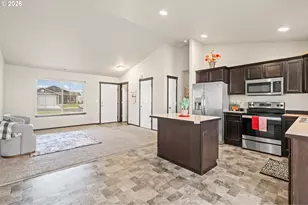 410 Costanza Ave, Umatilla, OR 97882 - Photo 6
