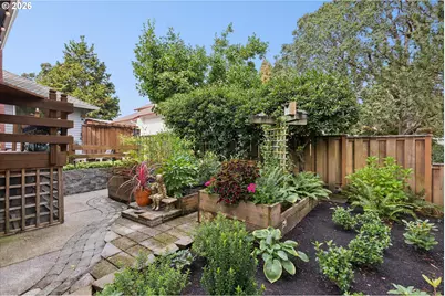 16050 NW Blueridge Dr, Beaverton, OR 97006 - Photo 40