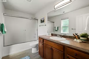 38796 Cascadia Village Dr, Sandy, OR 97055 - Photo 14