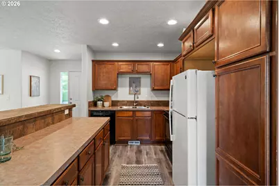 38796 Cascadia Village Dr, Sandy, OR 97055 - Photo 10
