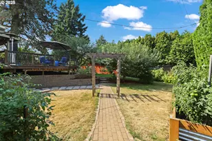 3555 NE 133rd Ave, Portland, OR 97230 - Photo 24