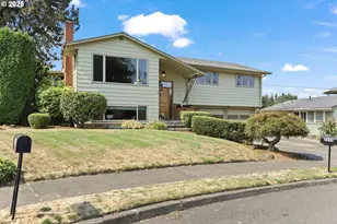 3555 NE 133rd Ave, Portland, OR 97230 - Photo 2