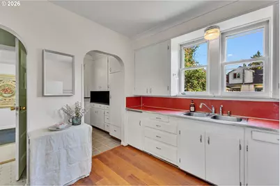 5905 N Minnesota Ave, Portland, OR 97217 - Photo 10