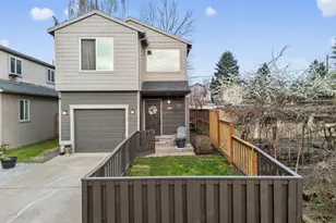 328 NW Freeman Ave, Hillsboro, OR 97124 - Photo 2