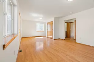 4701 NE Killingsworth St, Portland, OR 97218 - Photo 8