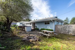 102 S Ocean Ave, Rockaway Beach, OR 97136 - Photo 18