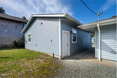 102 S Ocean Ave, Rockaway Beach, OR 97136 - Photo 26