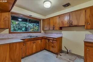 234 Gregory Ln, Salem, OR 97302 - Photo 6