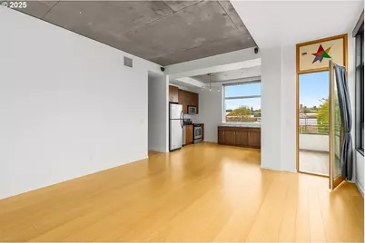 1234 SW 18th Ave #305, Portland, OR 97205 - Photo 2