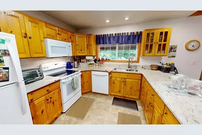 95835 Martin Ranch Rd, Brookings, OR 97415 - Photo 10