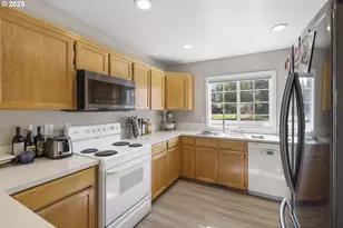 707 Ash St, Dayton, OR 97114 - Photo 16