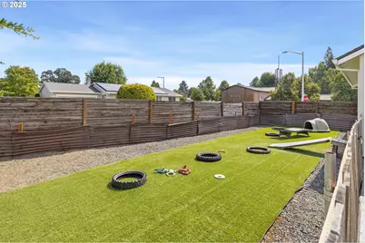 707 Ash St, Dayton, OR 97114 - Photo 36