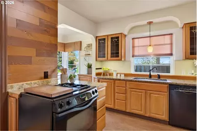 306 N Stafford St, Portland, OR 97217 - Photo 14
