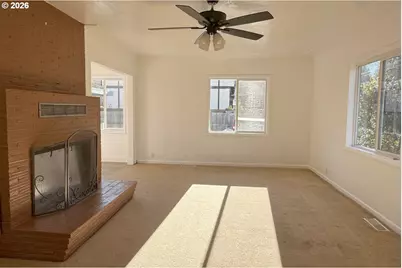 4733 E Amazon Dr, Eugene, OR 97405 - Photo 2