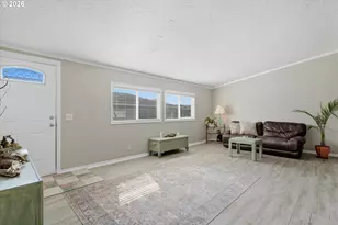 1000 S McKern Ct, Newberg, OR 97132 - Photo 8