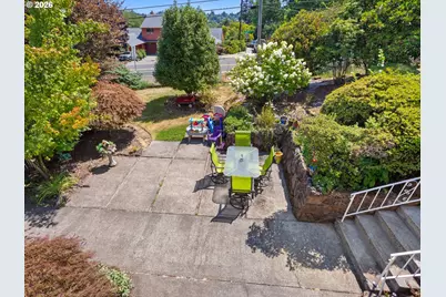 6855 SW Capitol Hwy, Portland, OR 97219 - Photo 8