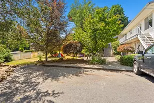 6855 SW Capitol Hwy, Portland, OR 97219 - Photo 4