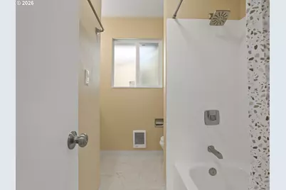 6855 SW Capitol Hwy, Portland, OR 97219 - Photo 18