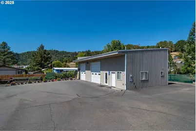 3780/3782 Hooker Rd, Roseburg, OR 97470 - Photo 6