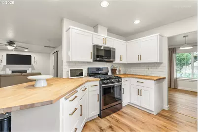 155 Aaron Way, Newberg, OR 97132 - Photo 4