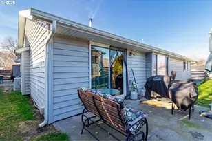 305 SE 9th Dr, Hermiston, OR 97838 - Photo 4