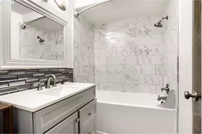 127 NW Royal Ave, Gresham, OR 97030 - Photo 14