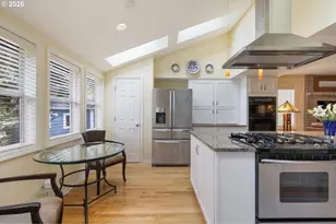 2275 SW 77th Pl, Portland, OR 97225 - Photo 12