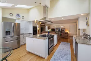 2275 SW 77th Pl, Portland, OR 97225 - Photo 8