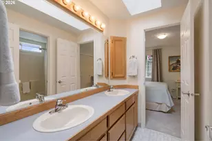 2275 SW 77th Pl, Portland, OR 97225 - Photo 32