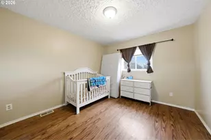 805 SW Mt Adams Ave, Boardman, OR 97818 - Photo 18