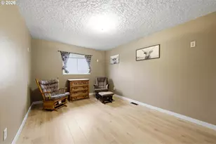 805 SW Mt Adams Ave, Boardman, OR 97818 - Photo 16