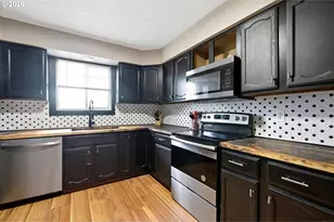 805 SW Mt Adams Ave, Boardman, OR 97818 - Photo 8