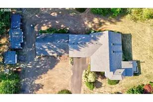 41715 Miles Ln, Lebanon, OR 97355 - Photo 4