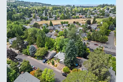 7803 SW Barnard Dr, Beaverton, OR 97007 - Photo 32