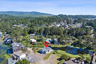 1224 SE 1st St, Lincoln City, OR 97367 - Photo 44