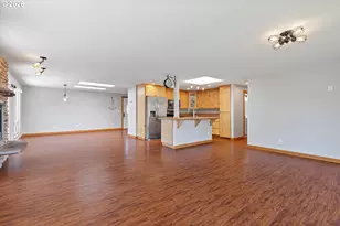 1224 SE 1st St, Lincoln City, OR 97367 - Photo 6