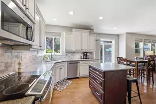 1909 NE 155th Cir, Vancouver, WA 98686 - Photo 8