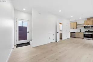 11719 SE Ash St, Portland, OR 97216 - Photo 30