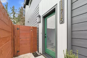 11719 SE Ash St, Portland, OR 97216 - Photo 28