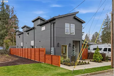 11719 SE Ash St, Portland, OR 97216 - Photo 4