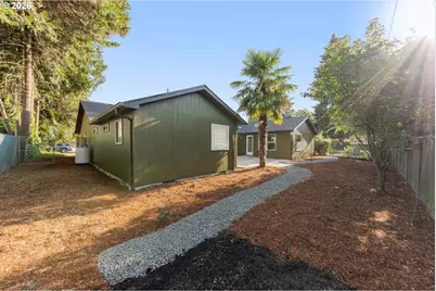 329 Dean Ave, Eugene, OR 97404 - Photo 48