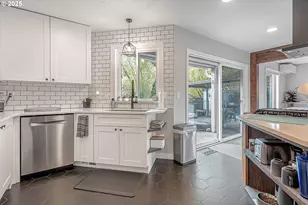 5256 SE Winsor Ct, Milwaukie, OR 97222 - Photo 14