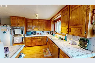 96512 Martin Ranch Rd, Brookings, OR 97415 - Photo 26