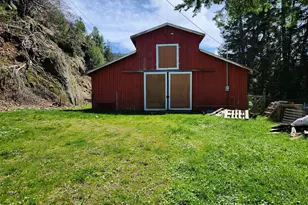 96512 Martin Ranch Rd, Brookings, OR 97415 - Photo 2