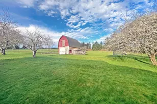 92693 T T Larson Rd, Astoria, OR 97103 - Photo 2